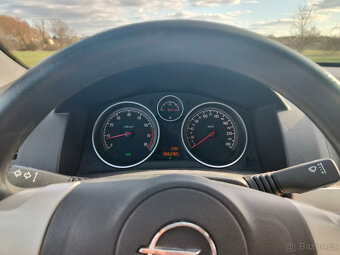 Opel Astra H 1.4 66kW benzín, 2008 - 14