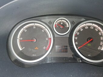 Opel Corsa D 1.3 cdti, 55kw, rv.2007, bez DPF, Nafta, klima - 14