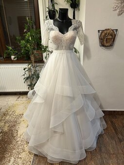 Svatební šaty, víc druhů - 14