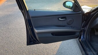 BMW 320D 120kW NAVI PANORAMA - 14