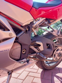MV Agusta F4 750 - 14