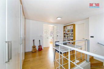 Prodej bytu 5+kk, 164 m², ul. Na Rokytce, Praha - 14