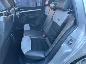 Škoda Octavia 2.0TFSi RS, MOC PĚKNÝ STAV - 14