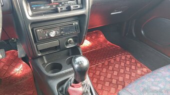 Mazda 323F - 14
