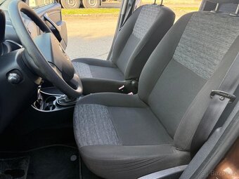 Dacia Duster 1.6 benzín 77kW rok 2011 jen 129tkm - 14