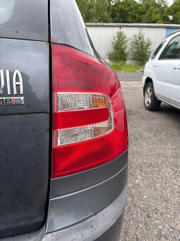 Prodám díly z Škody Octavie II combi r. v. 2008 - 14