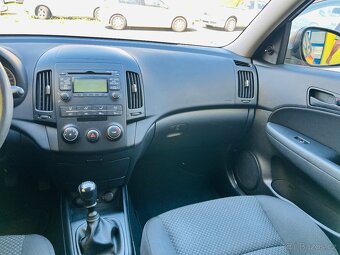 HYUNDAI i30 1.4 i BENZÍN NAJETO JEN 100 TIS KM - 14