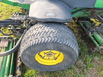 John Deere 8700 vřetenová sekačka - 14