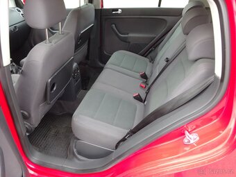 VW Golf 1.4i r.v.2005 (55 kw) stk:10/2026 DĚDICTVÍ - 14