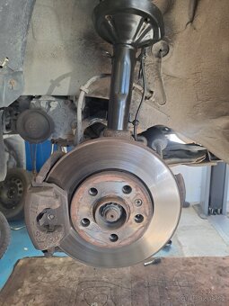 Volkswagen Golf IV 1.6 - 14