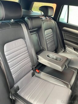 Volkswagen Passat B8 Variant R-line 2.0 tdi - 14