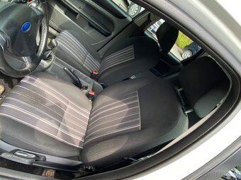 Ford Focus Combi 1.6 TDCI 66kW klima tažné bez DPF 2009 ČR - 14