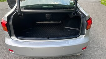 Lexus IS 220d, 2009, 130 kW, 2x ALU, 2. majitel - 14