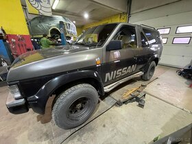 Nissan Terrano 1 - 14