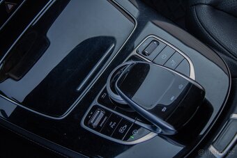 Mercedes-Benz E trieda Kombi 220 d 4MATIC A/T - 14