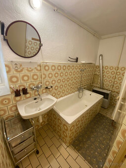 🏠 Venkovský dům s velkým pozemkem 2002 m² – Zákřov u Tršic - 14