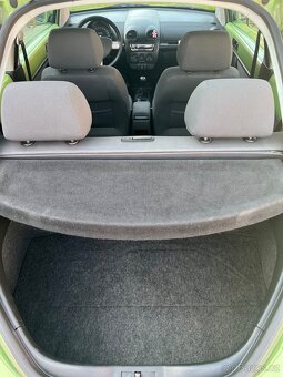 Volkswagen New Beetle - 14