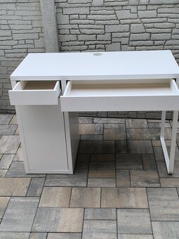 Prodám psací stůl IKEA + Dvě dětské židle - 14
