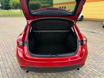 MAZDA 3 2.0 SKYACTIV-G 88kW-2015-99.945KM-BI-X,VÝHŘEV - 14