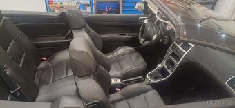 Peugeot 307cc  2.0 i, najeto 137000km - 14