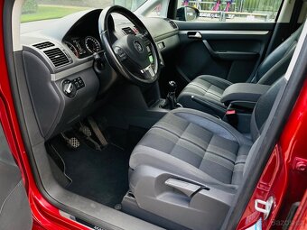 Volkswagen Touran 1.2TSI 7MÍST MANUÁL VÝHŘEV SERVISKA - 14
