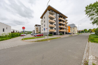 Pronájem bytu 2+kk včetně parkovacího stání, 54 m², Uherské  - 14