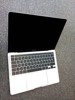 MacBook PRO 13 palců Apple M1 chip 8 GB RAM 256 ssd 120cykl - 14