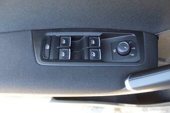 VW Touran 1.4 TSI 110Kw DSG 1.majitel 101000km servis kamera - 14