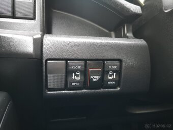 Mazda 5 2.0i 110kW 7.Míst. Sports-Line XENON - 14