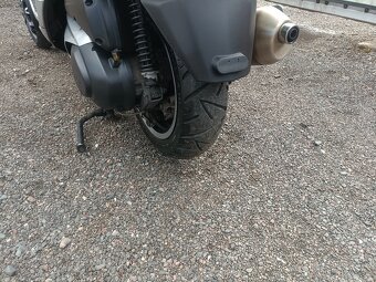 Peugeot Metropolis 400i CZ doklady v ceně Kufr. - 14