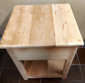 Stolička s úložným prostorem. - 14