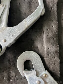 Petzl - postroj plus vybaveni - 14