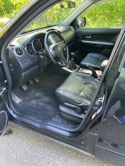 Suzuki Grand Vitara 2.0i Comfort+ benzín 103kw - 14