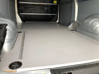VW Transporter T6 Long 103kw DPH Barva Silber Multivan - 14