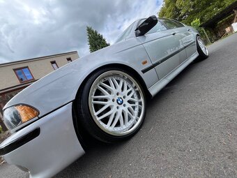 BMW e39 528i - 14