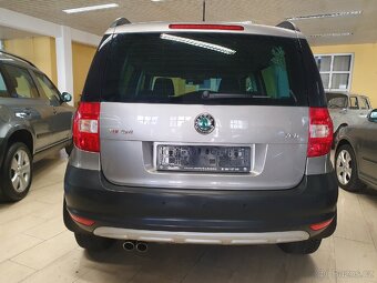 Škoda Yeti 2,0TDI CR 125kW 4x4 r.v.2011 xenony webasto - 14