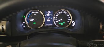 LEXUS IS300h LUXURY - 14