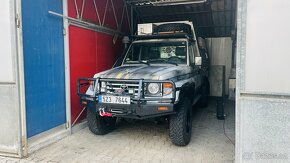 Toyota Land Cruiser HZJ 79 - 14