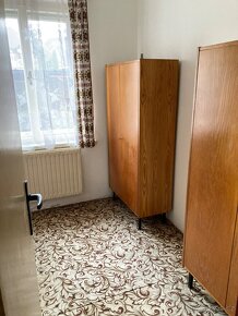 DŮM SE ZAHRADOU A GARÁŽÍ - 14