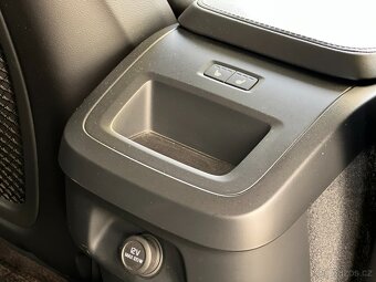 Volvo V90 140 kW, D4, INSCRIPTION, KŮŽE - 14