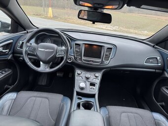 Chrysler 200S Limited 2,4 Kůže Klima 2015 - 14