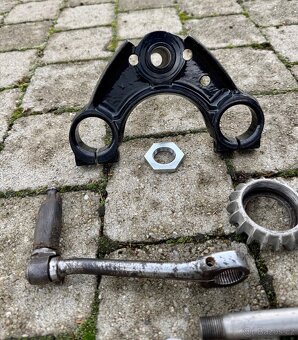 Jawa pérák, kývačka, Ogar - díly - 14