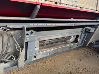 Prodám sklízecí mlatičku Massey Ferguson 7382 Centora - 14