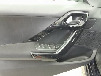 Peugeot 208 1,2 PURETECH - 14