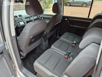 VW Touran 2.0TDI 103kW,DSG,7.míst,navi,178tis.km serviska - 14