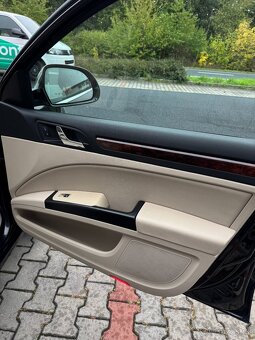 Škoda Superb 125kW 4x4 Elegance - 14