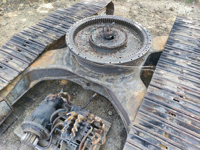 JCB JS200LC - podvozek - 14