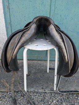Prodám/vyměním drezurní sedlu Taurus Cobra 17"/2 - 14