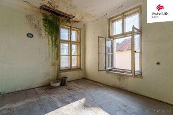 Prodej rodinného domu 620 m2, Klobuky - 14