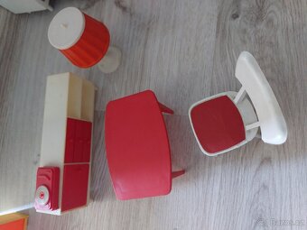 Retro nábytek pro panenky - 14